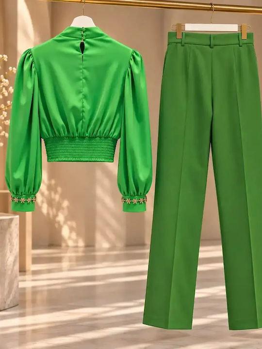 Damen-Set in Hellgrün mit Hose und normaler Passform