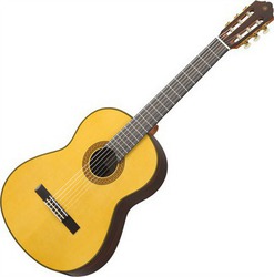 Yamaha Klassische Gitarre 4/4 Natürlich