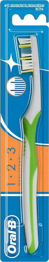 Oral-B 1-2-3 Maxi Clean 40 Toothbrush Medium Green