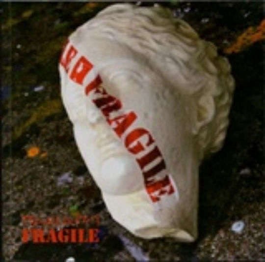 Πανιάρας, Fragile Πανιάρας, Fragile