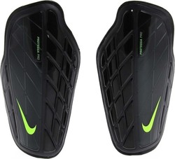 Nike Protegga Pro SP0315-010 Επικαλαμίδες Ποδοσφαίρου Ενηλίκων Μαύρες