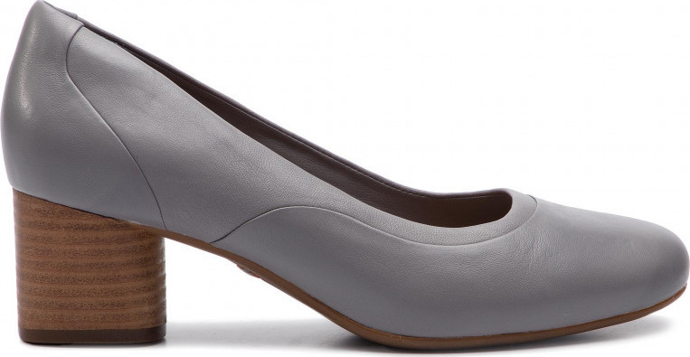 un cosmo strap clarks