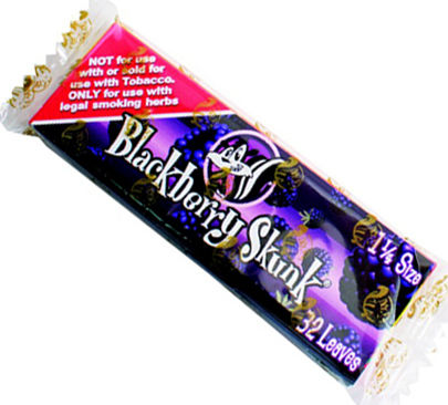 Skunk Blackberry Листчета за свиване на цигари 1+1/4 32 листове 1бр