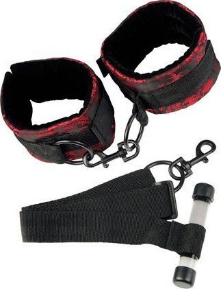 Calexotics Scandal Over Door Cuffs Σετ για Δέσιμο σε Πόρτα σε Κόκκινο Χρώμα