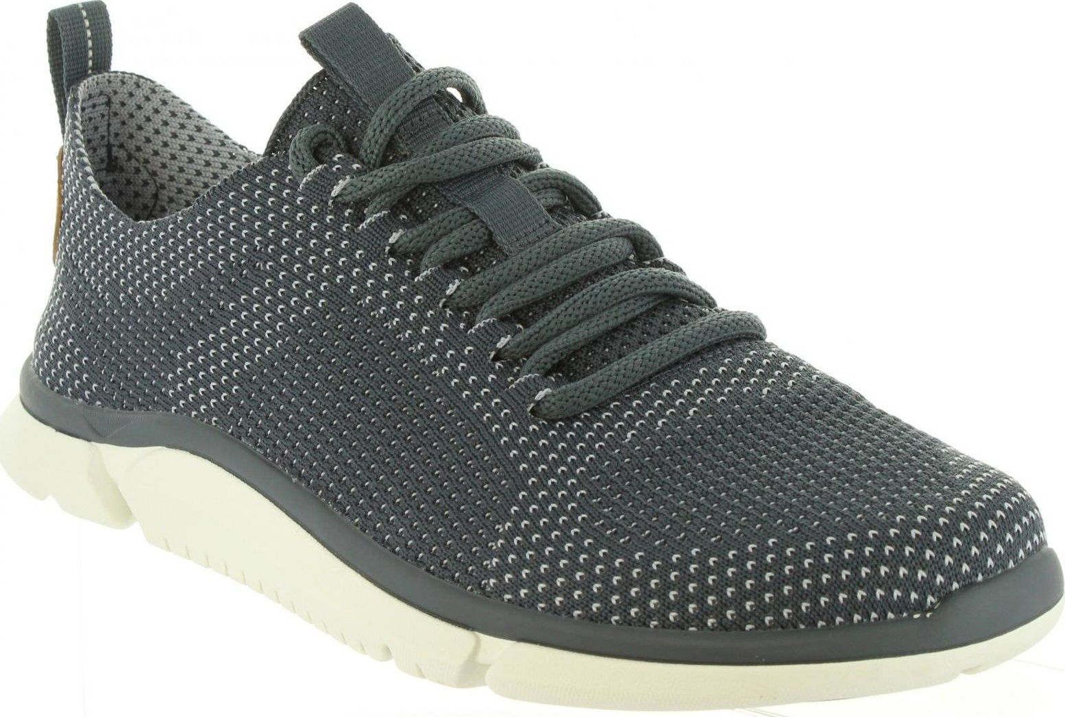 men slip on work shoes