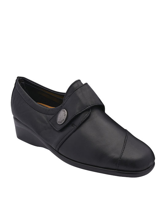 697-19526 Leather Women's Moccasins in Black Color