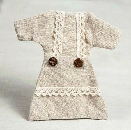 Taufgeschenke mit Dekorativem Kleid aus Stoff
