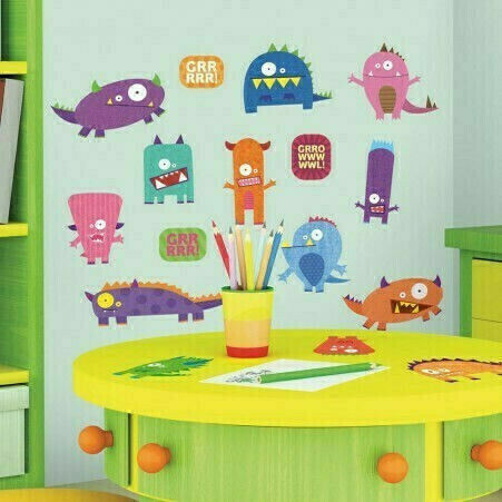 RoomMates Decor Детска стикерна за стена Стена Mickey & Friends 30бр