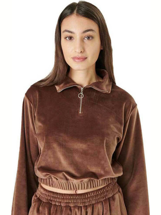 A Women's Athletic Crop Top Long Sleeve Brown
