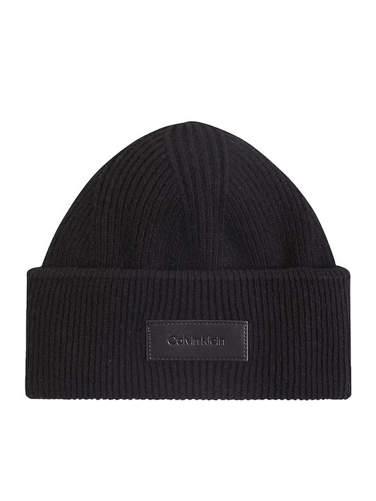 Beanie Beanie Knitted in Black color