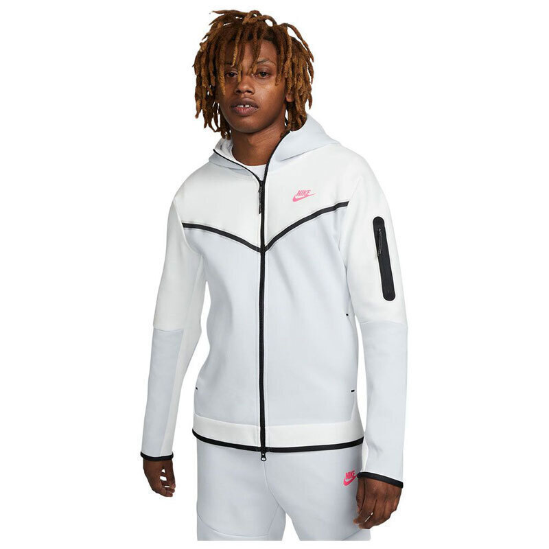 20250916172552_nike_sportswear