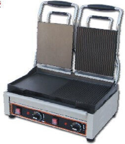 Karamco mit glatten Oberflächen aus Mantemi mit geriffelten Oberflächen aus Mantemi 2900W