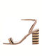 Sandalen aus Lackleder Beige