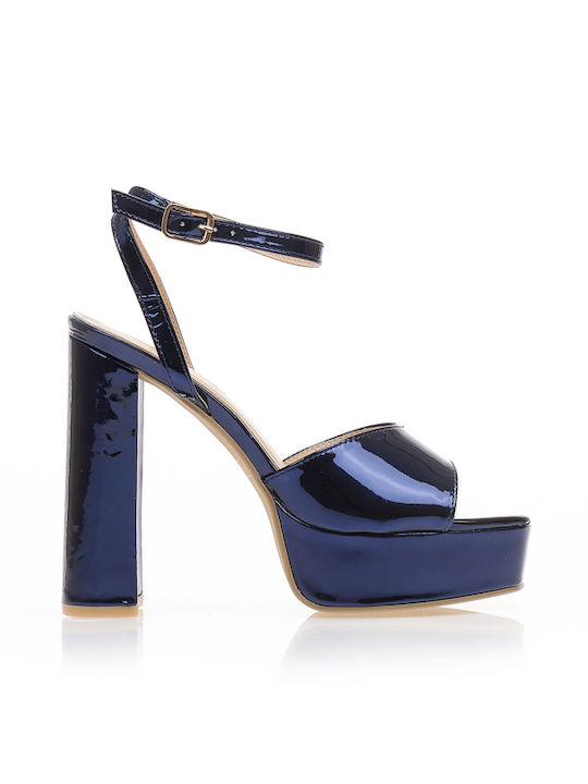 Tsoukalas Sandalen aus Lackleder Blau