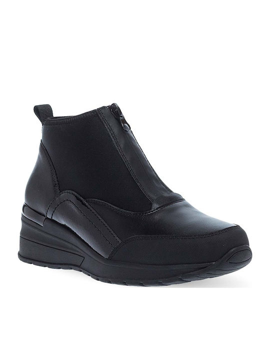 Women's Patent Leather Chelsea Boots with Medium Heel Black