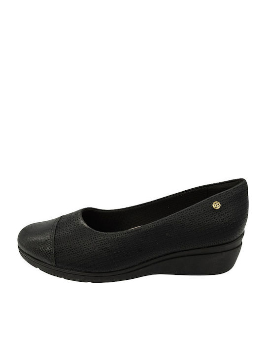 Women's Moccasins in Black Color