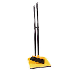 Mporazanis Dustpans Plastic with Rubber Band and Stick Yellow