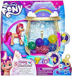 Hasbro Σετ Παιχνιδιού My Little Pony: A New Generation Movie Sparkle Reveal Lantern Sunny Starscout - Light Up Toy With 25 Pieces Hasbro