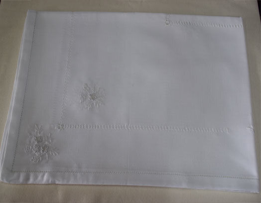 VS Home Față de masă cu Broderie Alb 140x180cm