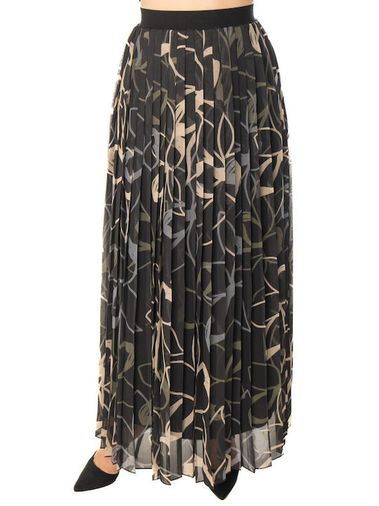 Attentes Pleated Maxi Skirt in Black color