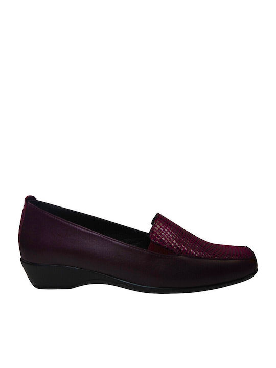 Aero by Kasta Women's Moccasins in Burgundy Color