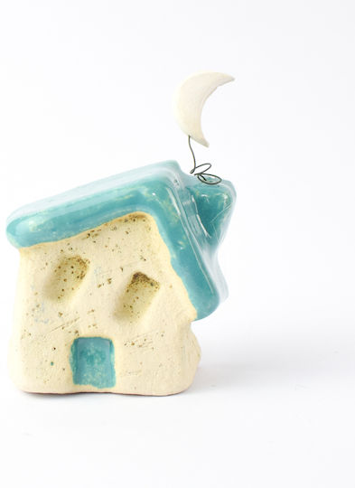 Decorative Home made of Ceramic Material 5x2.5x8cm 1pcs