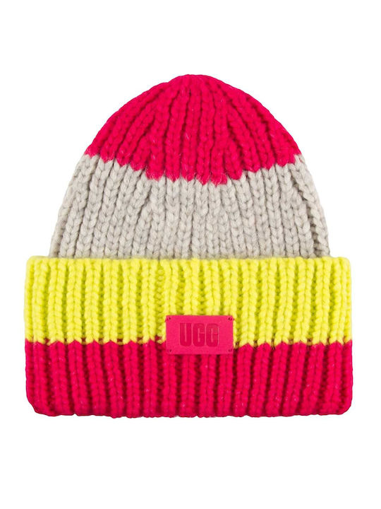 Beanie Unisex Beanie in Fuchsie color