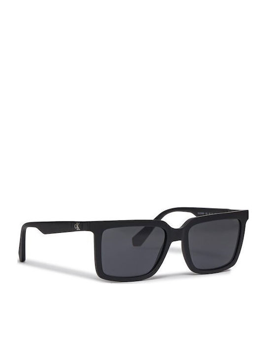 Calvin Klein Women's Sunglasses with Black Plas...