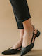 Pumps mit Riemchen & flacher Absatz Schwarz