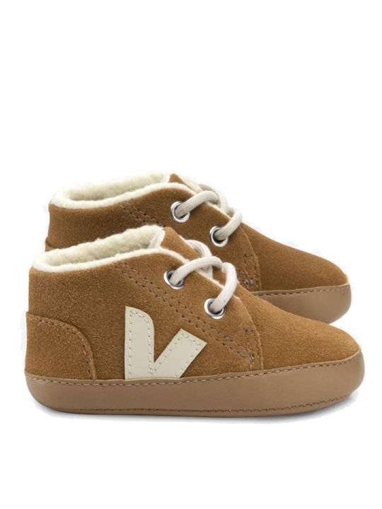 Veja. Baby Hugging Shoes/camel