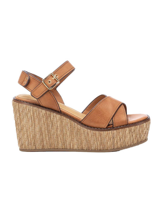 Carmela Footwear Летни дамски платформи Кафяв