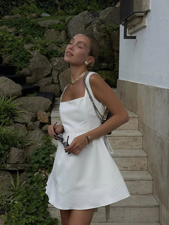 Mini Glamorous White Dress