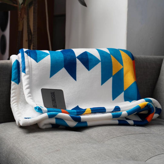 Bee. Unusual. Normal Gets You Nowhere Decke 127x152cm Off-White/Blau Bee. Unusual. Normal Gets You Nowhere Decke 127x152cm Off-White/Blau