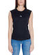 Calvin Klein Women's T-shirt Black