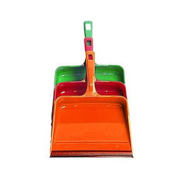 Cyclops Plastic Dustpan with Rubber Band