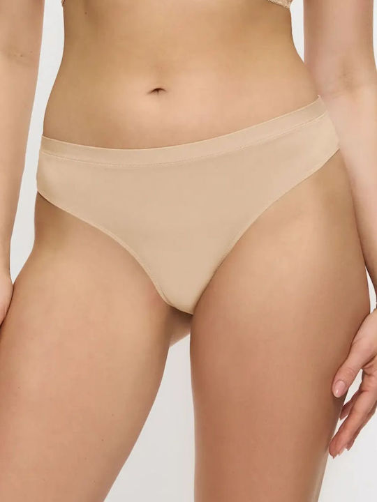 Triumph Femeie Șir de caractere Beige