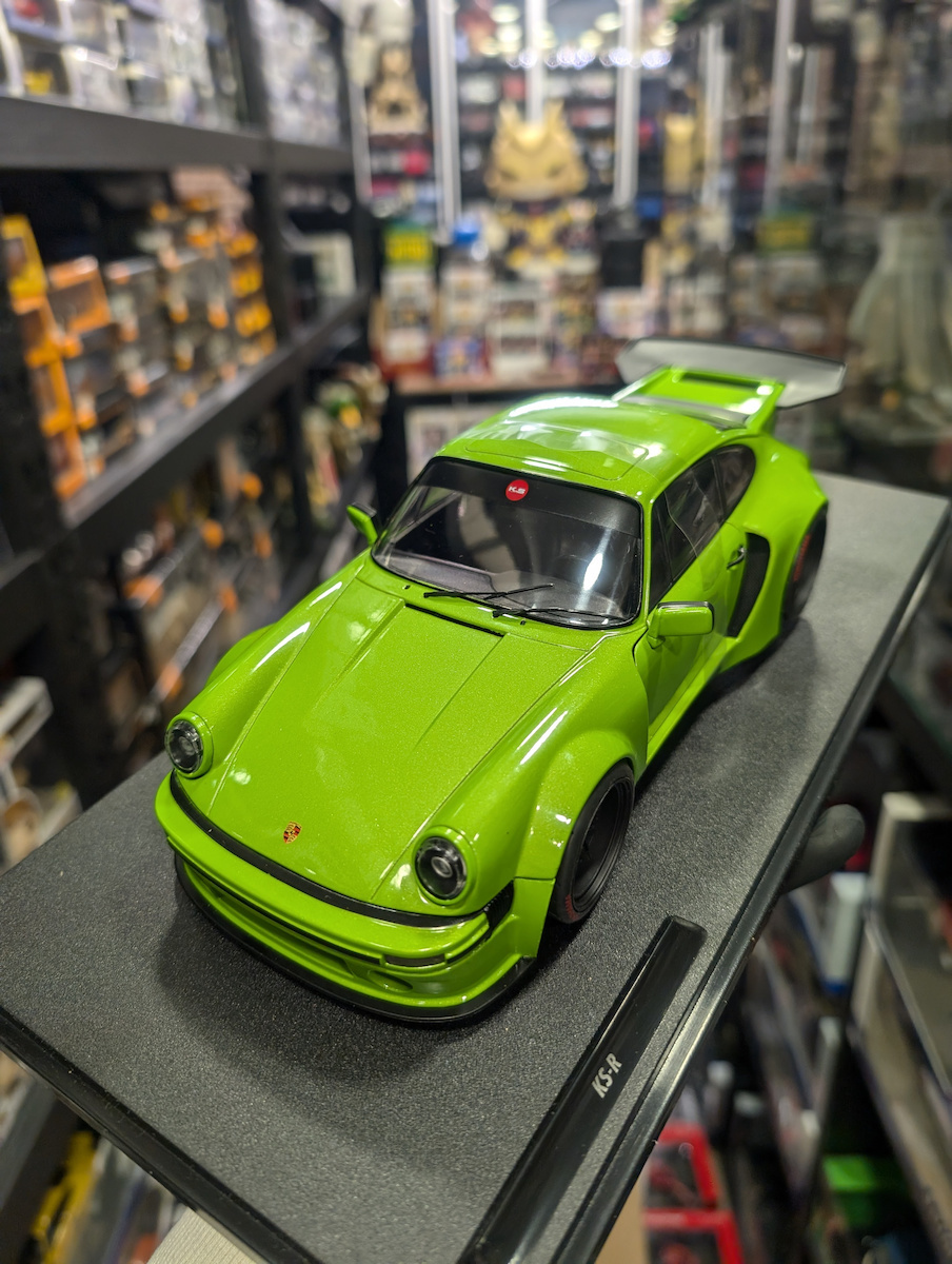 Gourmet D'Expert Skillet Solido 1:18 Scale Porsche 911 KS-R Green