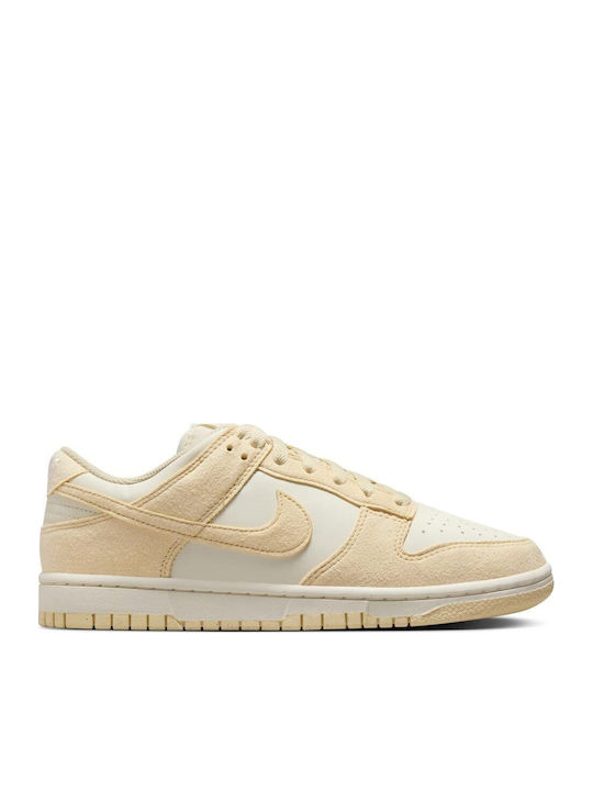 Dunk Low Γυναικεία Sneakers Λευκά
