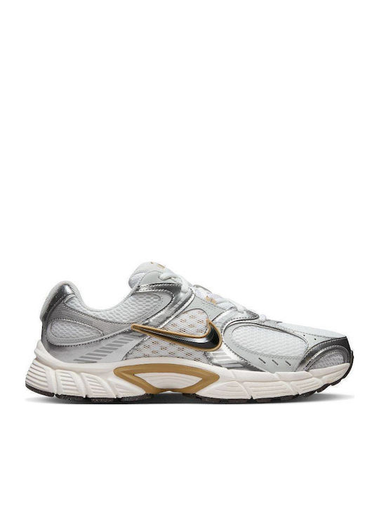 Sneakers White / Black / Silver