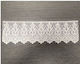 Spitze 38.5x8.5cm.
