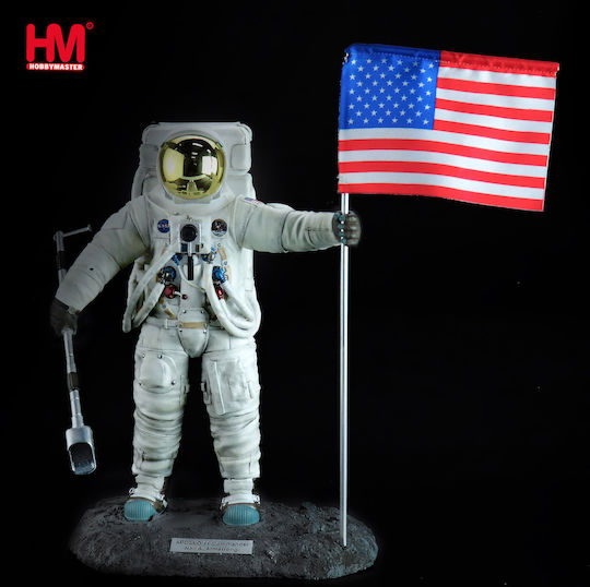 Hobbymaster Първият човек на Луната Нийл Армстронг Аполо 11 командир Полирезинова статуя мащаб 1:8 Hf8001