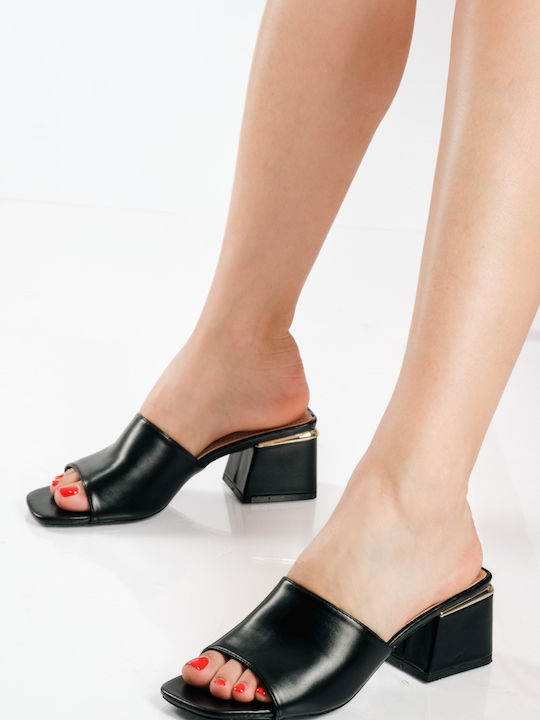 Mules mit Absatz in Schwarz Farbe