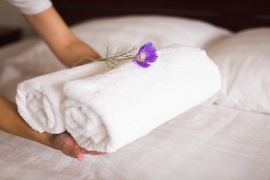 Bedora Σετ 2 Ξενοδοχειακές Πετσέτες Προσώπου 90x50εκ. Λευκές Βάρους 500gsm