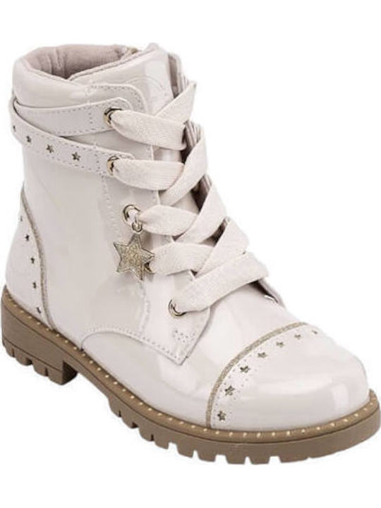 Kinderstiefel aus Lackleder mit Schnürsenkeln Ecru