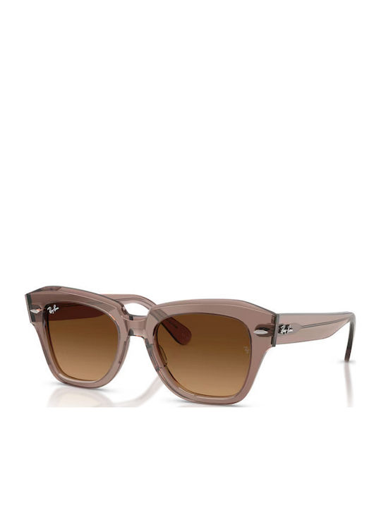 Ray Ban State Street Unisex Sunglasses With Beige Horn-Rimmed Frame And Brown Gradient Lenses RB2186 682785