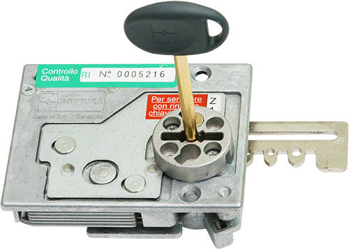 Mottura Nucleo Armored Door Lock Left with Combination Kit