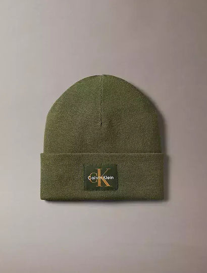 Beanie Beanie Knitted in Green color