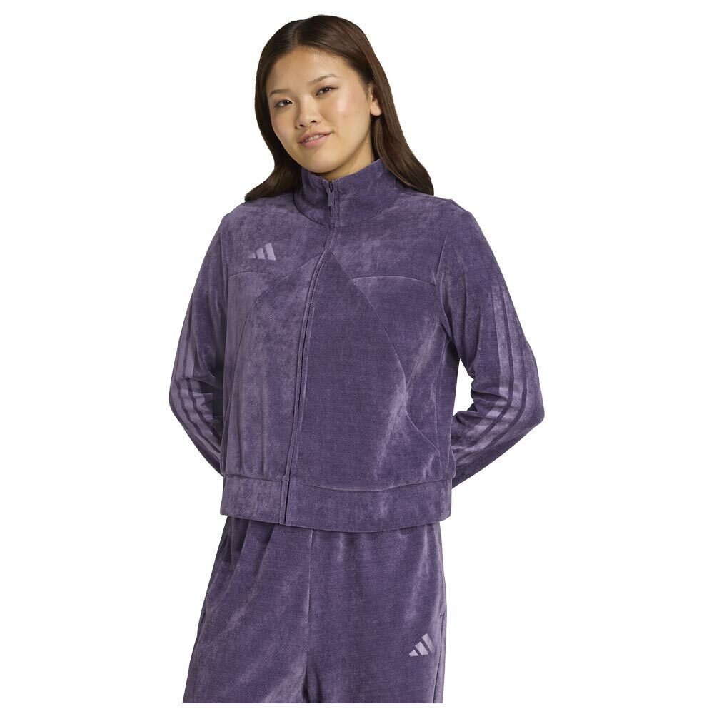 20251009153848_adidas_track_to