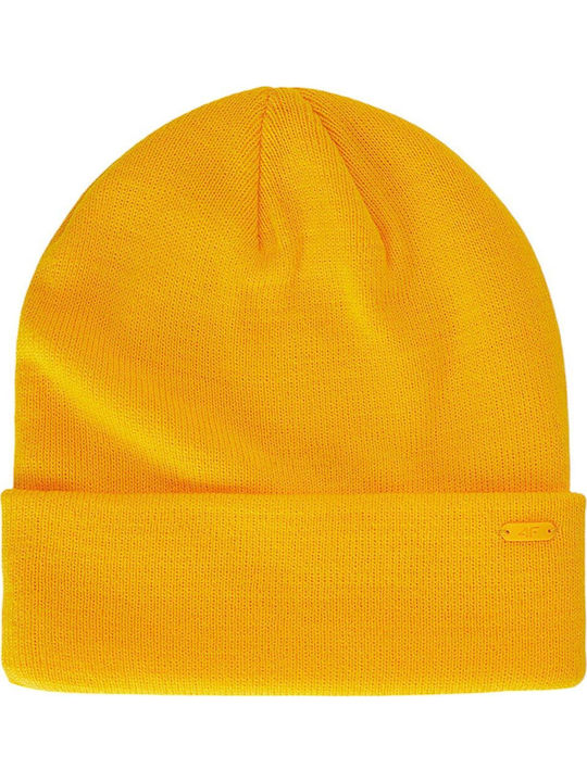 Beanie Beanie Knitted in Yellow color