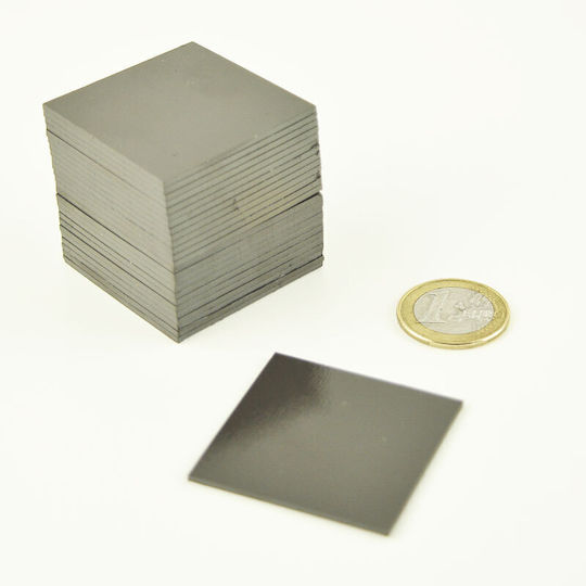 Μαγνητικό Φύλλο Κομμένο 30x30x1.5mm Φερρίτης Δύναμη Έλξης 300gr